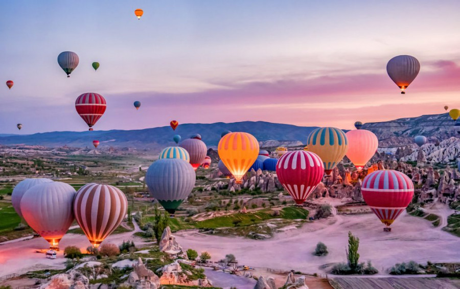 Cappadocia Magicland Tour 2 Days, excursion from Istanbul to Turkey’s famous moon-like landscape of Cappadocia.